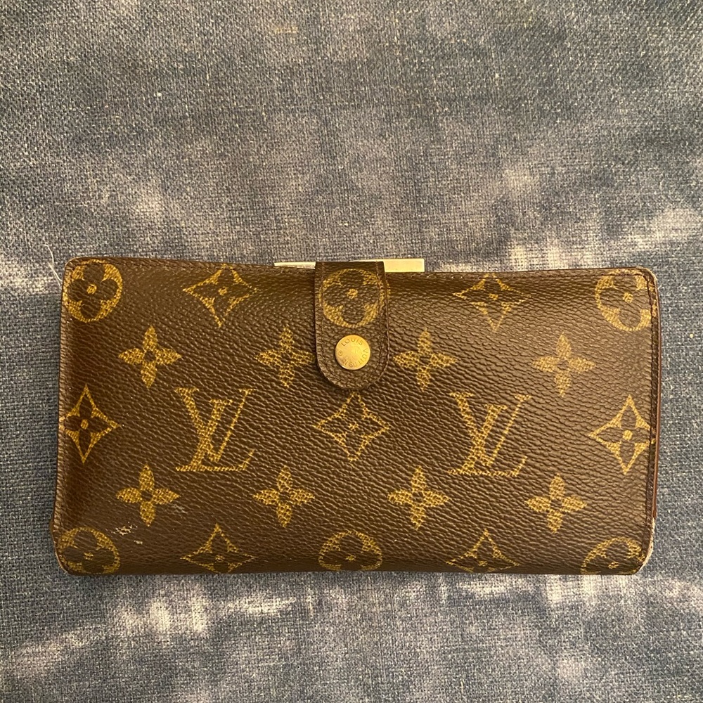 Louis Vuitton vintage wallet